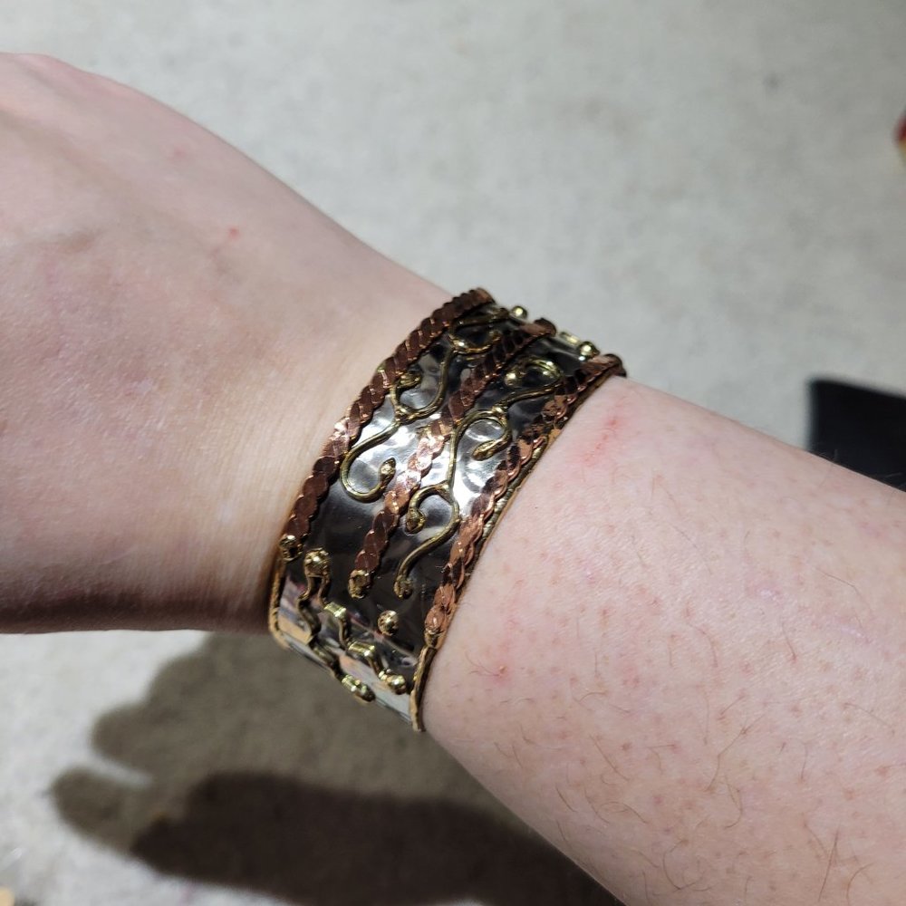 Metal Bangle - Picture 2 of 3